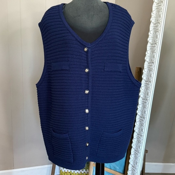Joie • Texture Wide Ribbed Sweater Vest - Picture 6 of 11